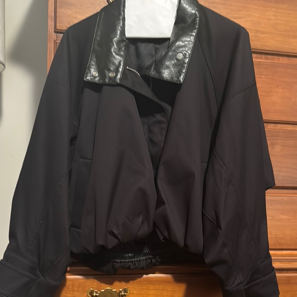 Urban Revivo Black Women's Cotton Jacket with Collar